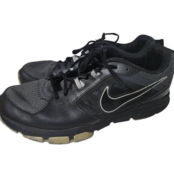 Nike training shoes for men - Picture 2 of 6